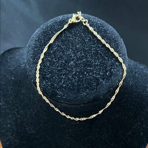 PrettyLittleThing Elegant Gold Chain Anklet